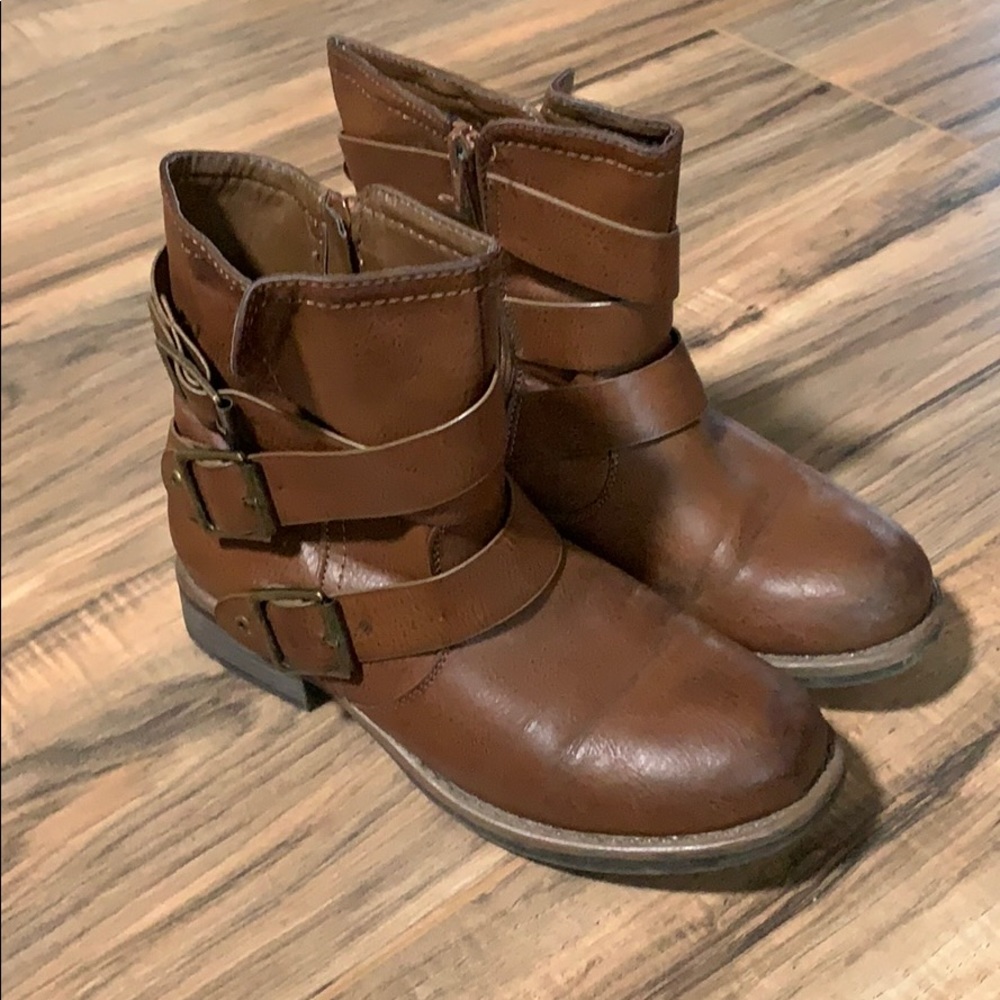 Brown boots